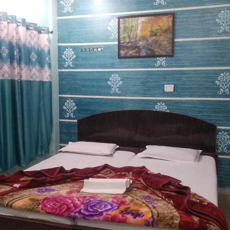Hotel Giriraj Inn Varanasi Exterior foto