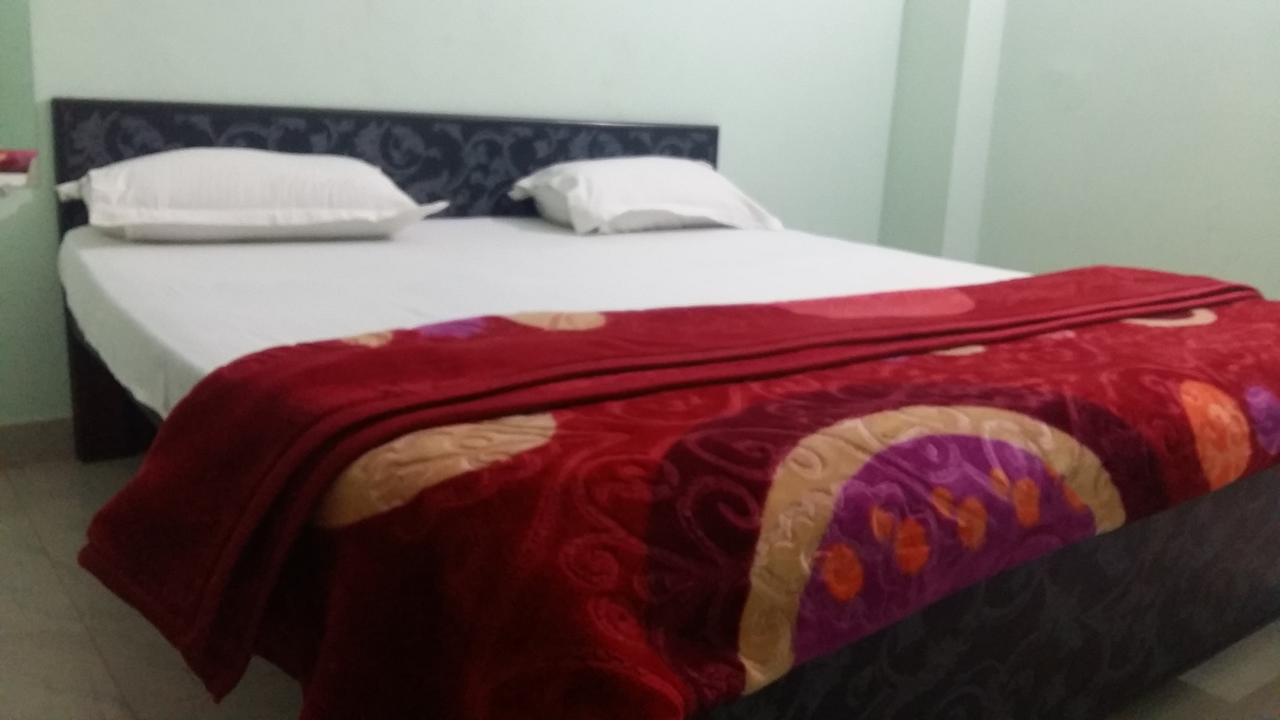 Hotel Giriraj Inn Varanasi Exterior foto